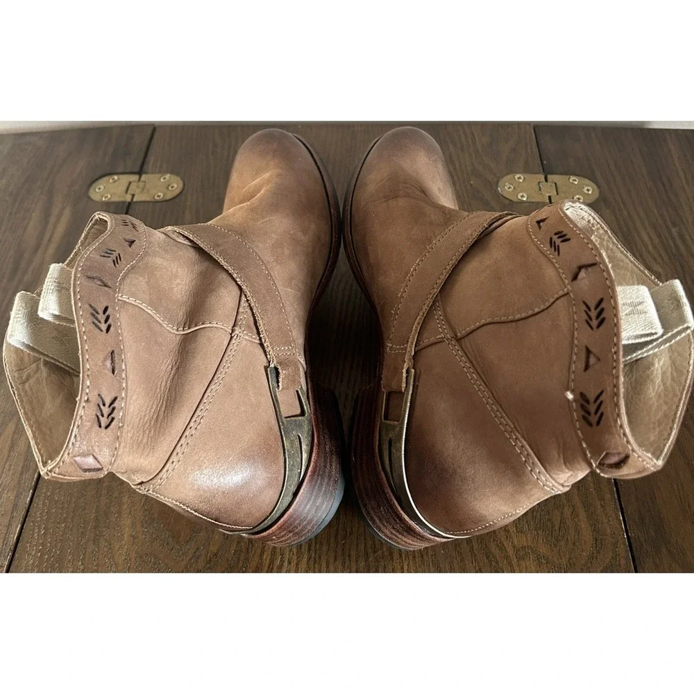 UGG Austin Fawn Ankle Boots Women's 7 Brown Leather Shearling Western Cowboy‎